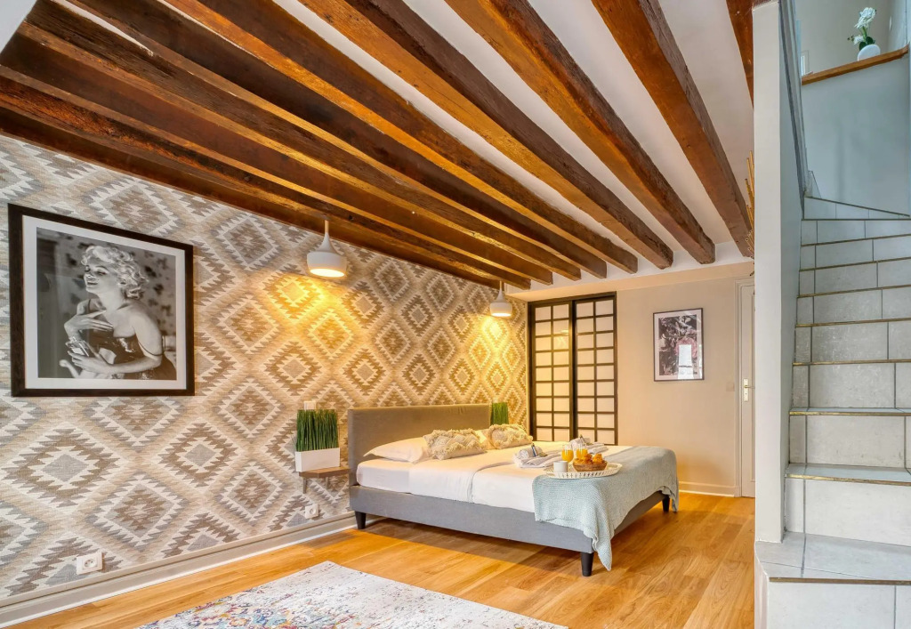 2066 - Saint Germain des Prés - Amazing Duplex