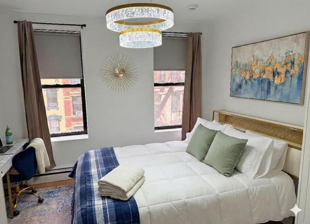 2 Bedroom Apartment with 2 Bathrooms and Kitchen