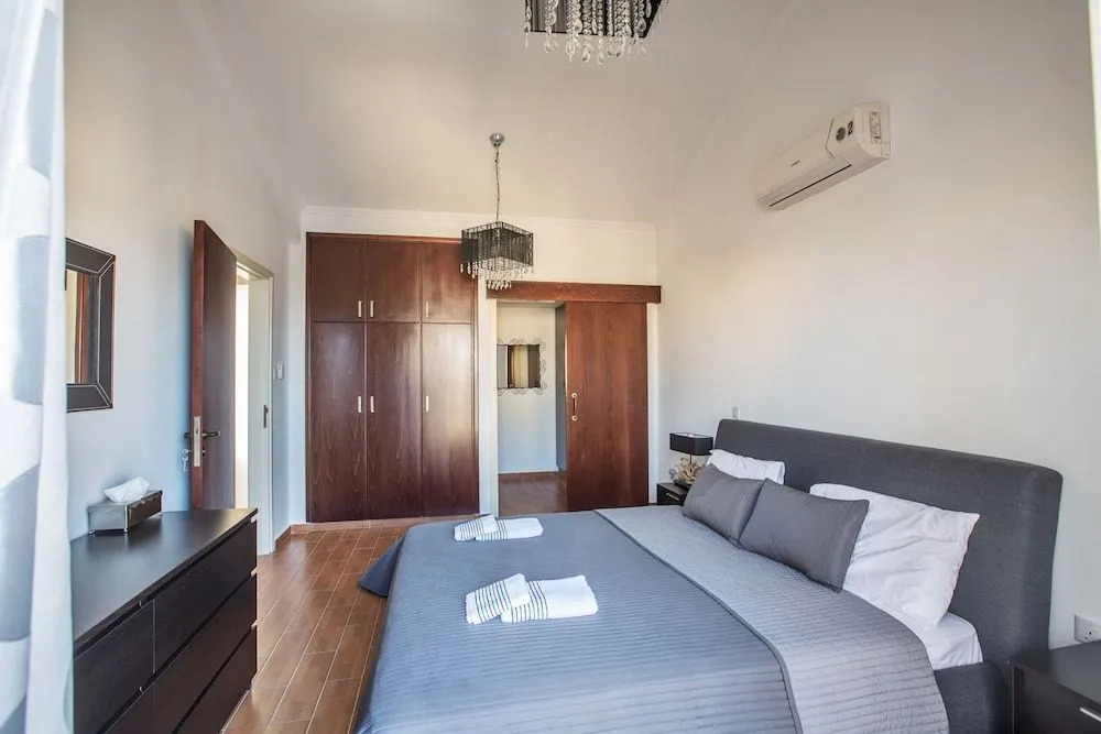 Tonia Seaview Villas