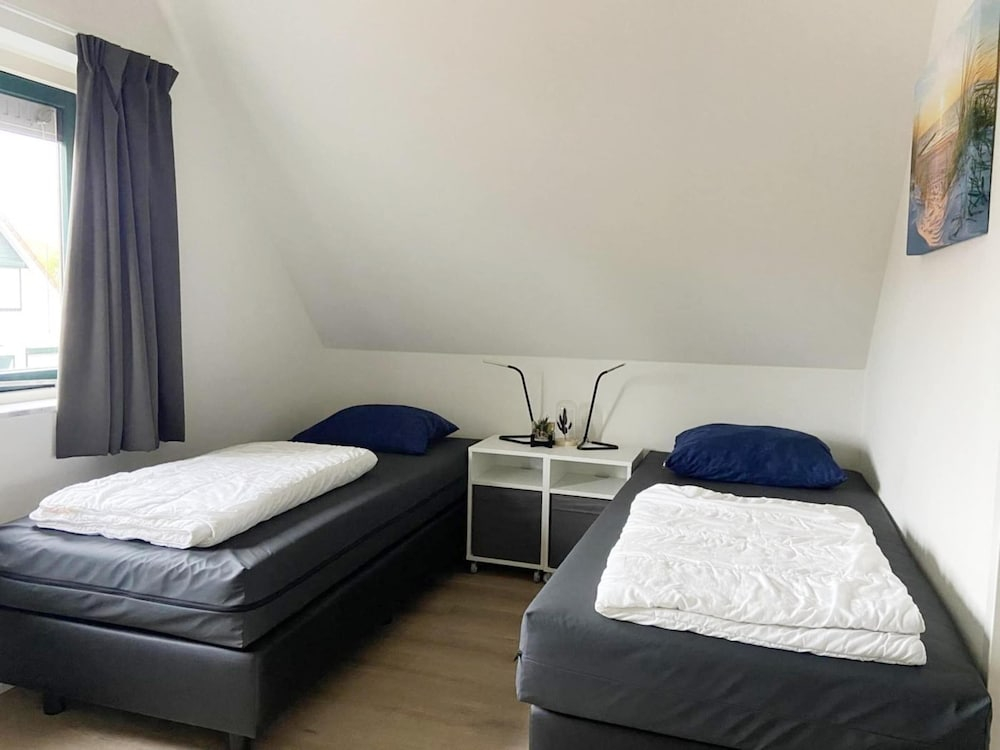 Holiday Home With Pet-friendly Garden