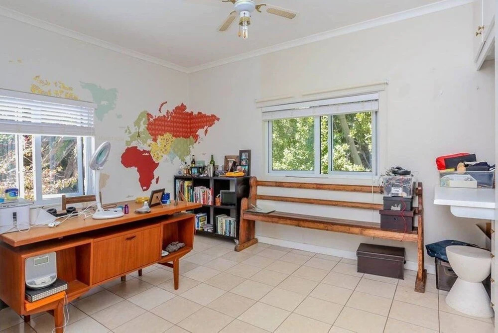3 Bedrooms Villa in Camps Bay With Ocean Views
