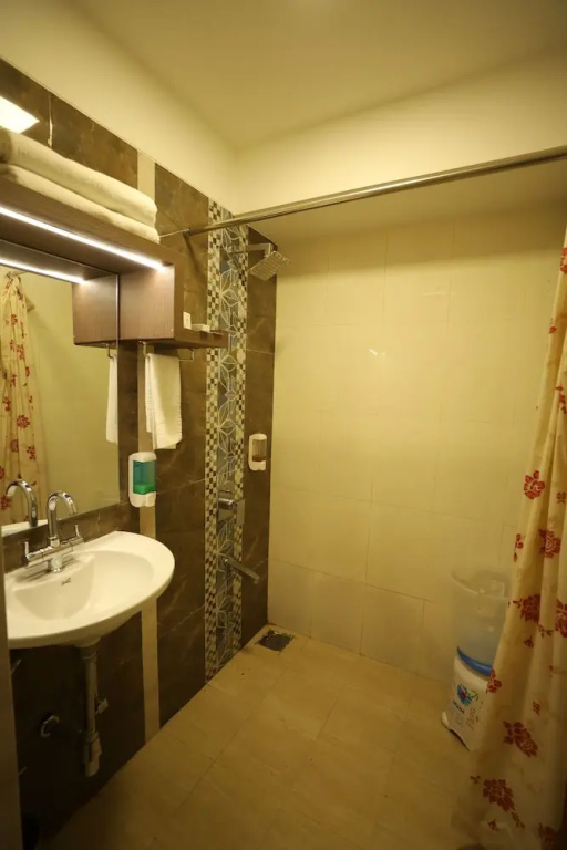 Hotel Seven Sky