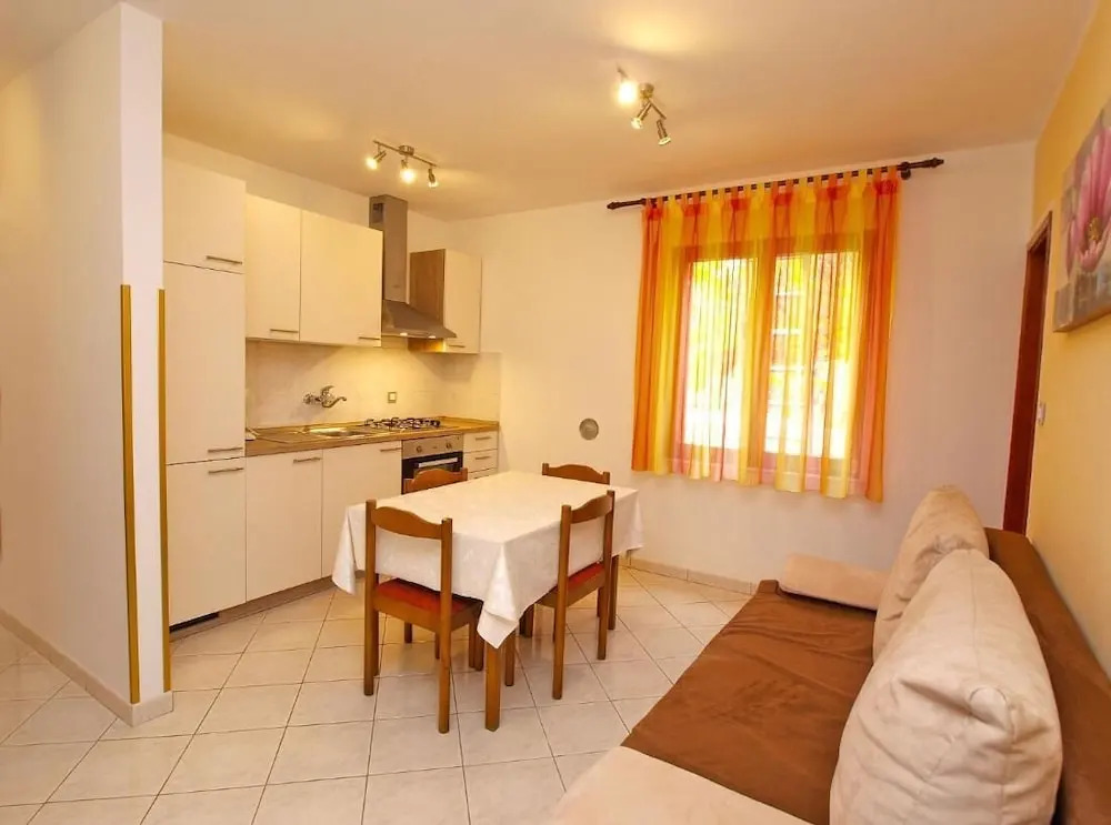 Ground Floor Retreat With bbq