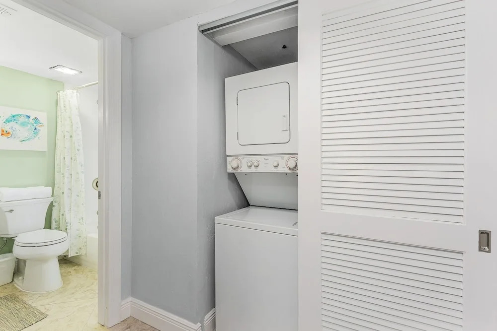 Beach Villas # 304 - Bogo24 2 Bedroom Condo by RedAwning
