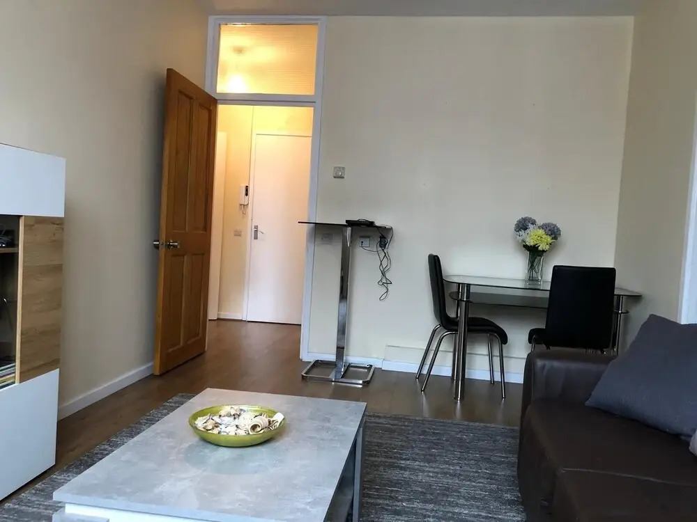 Entire Flat Very Comfortable 1 Bedroom London