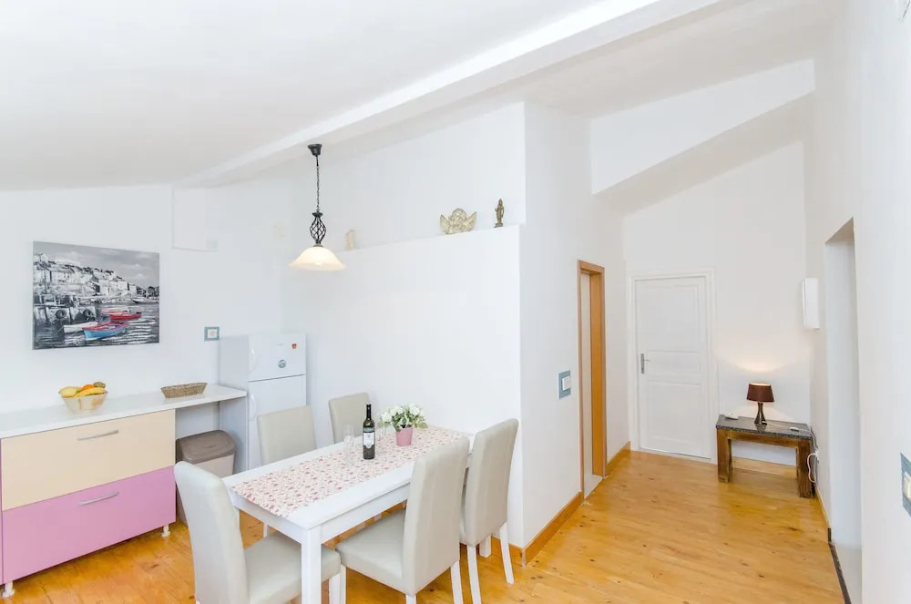 Apartment The Place