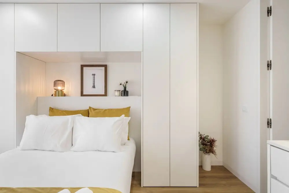 Santa Barbara Flat by Minhos Guest