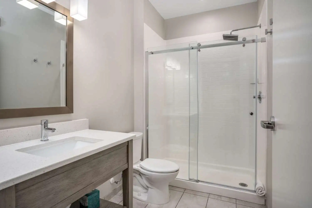 Lighthouse Suites - Best Western Signature Collection