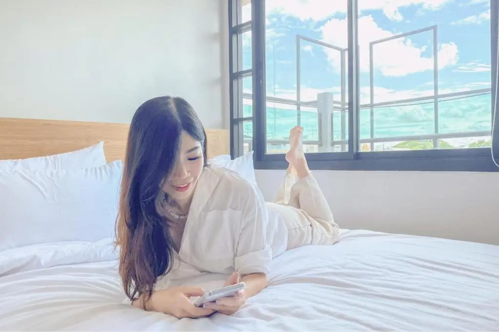 YAKTHAI POSHTEL