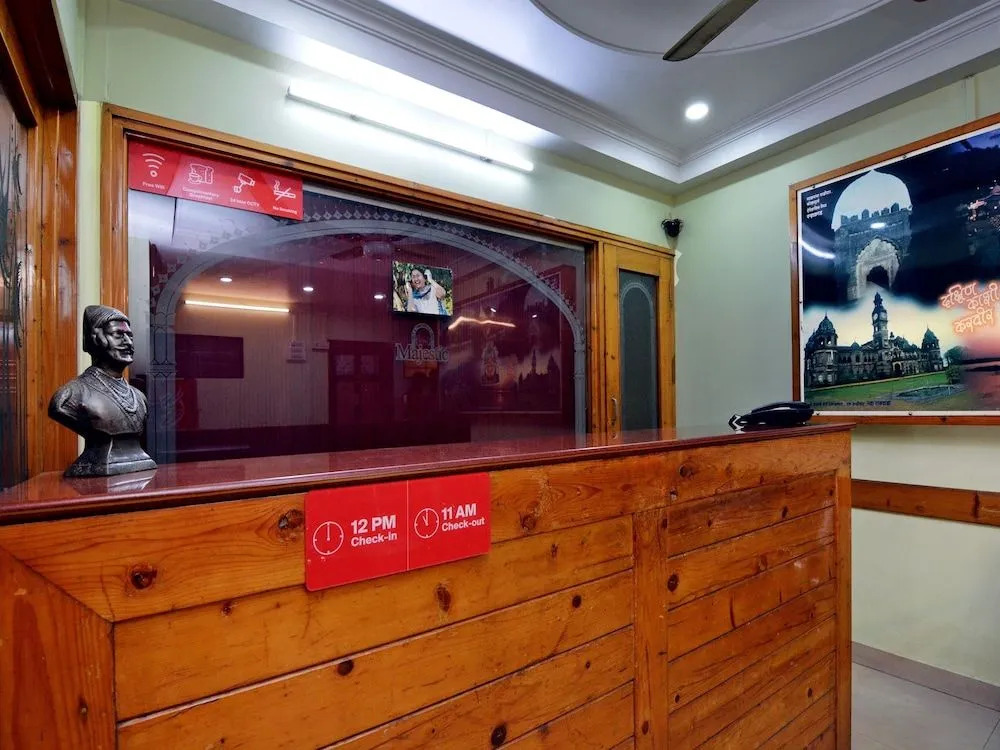 OYO Flagship 22643 Hotel Majestic Deluxe Lodging