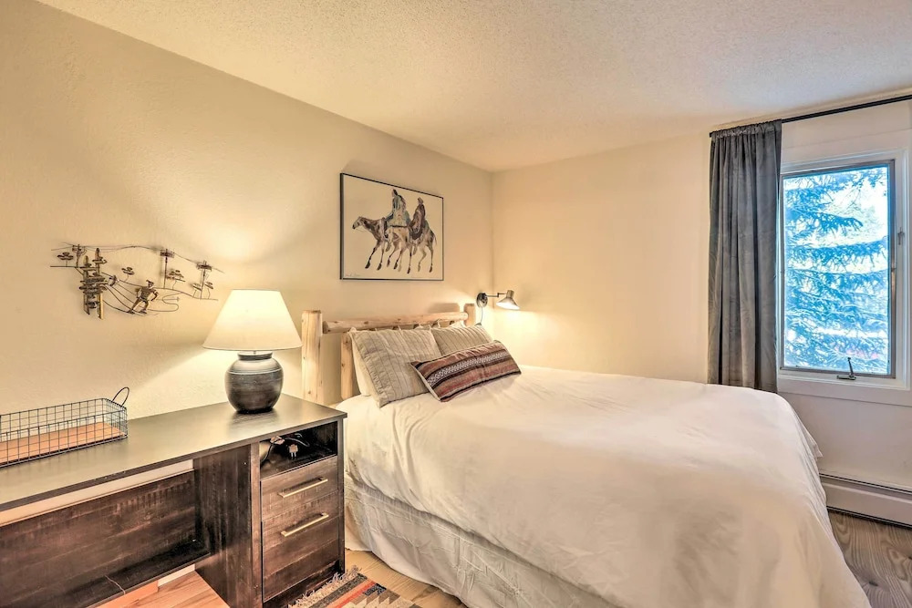 Breckenridge Condo w/ Gas Grill < 1 Mi to Peak 8!