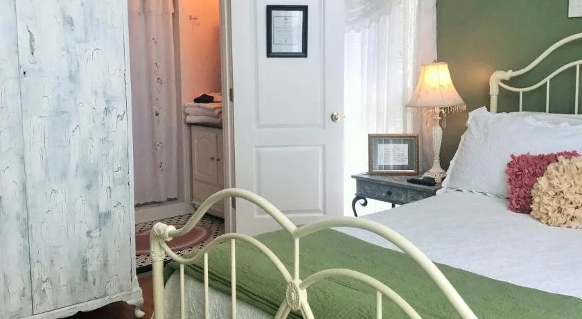 Hill House Bed and Breakfast