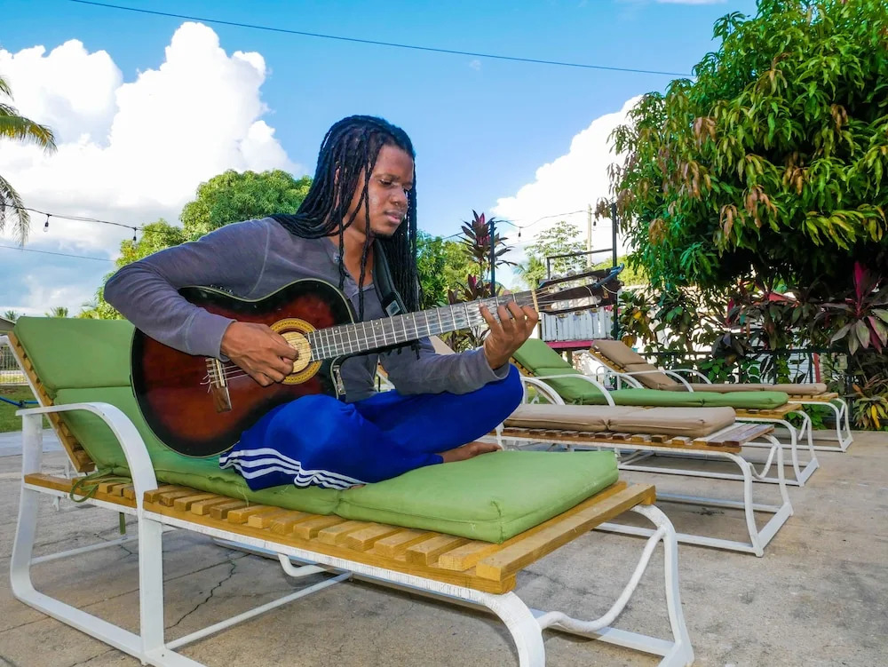 Drift Inn Cayo