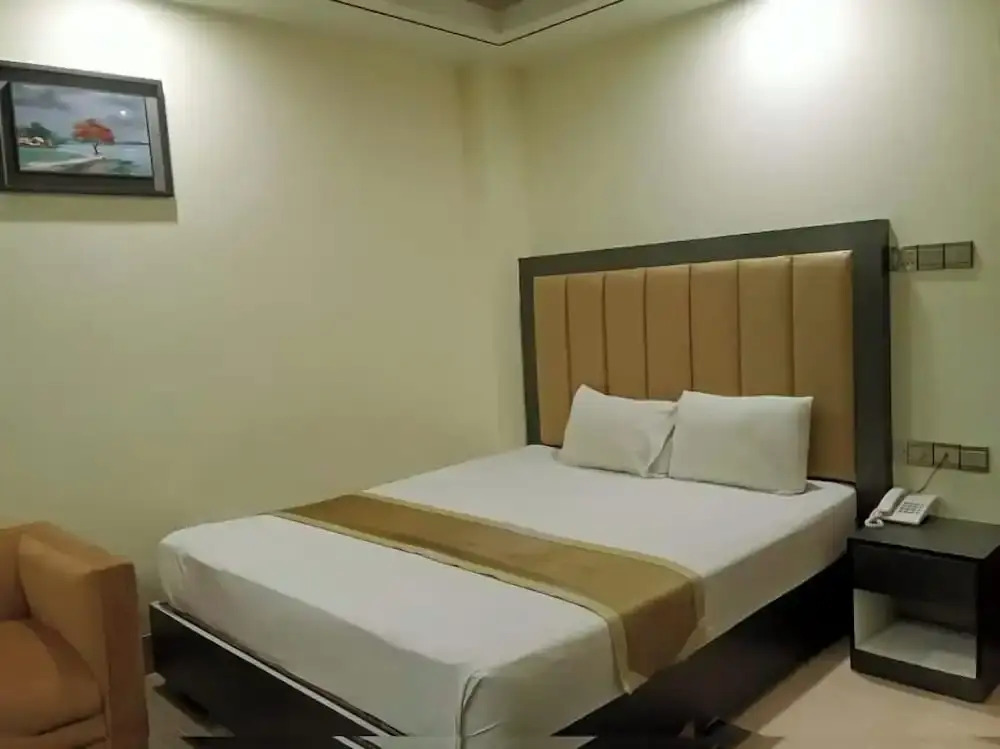 Urmee Guest House