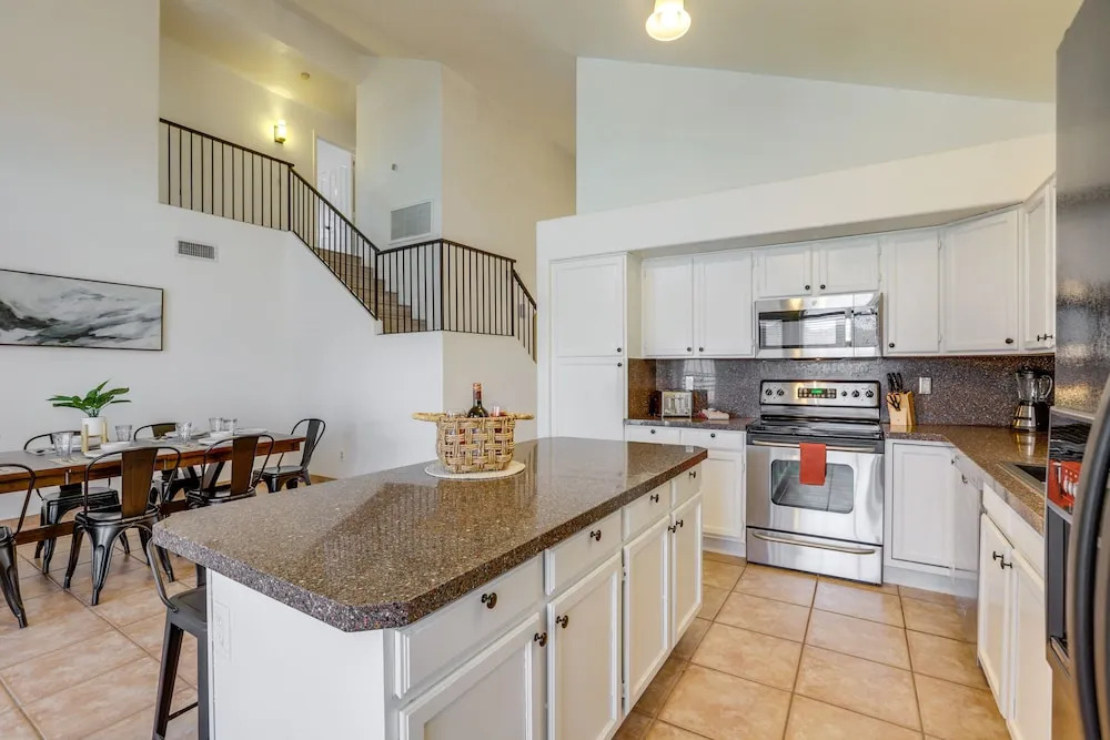 Heated Pool & Lake Views: Goodyear Getaway