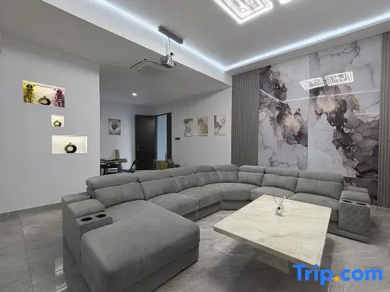 Kempas JB Landed Marble Haven Villa 14pax Karaoke