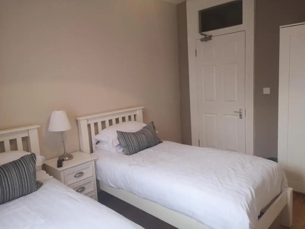 Shaw Suite