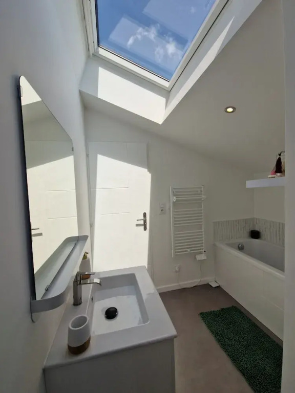 Chic & Central - Your Retreat in Le Mans