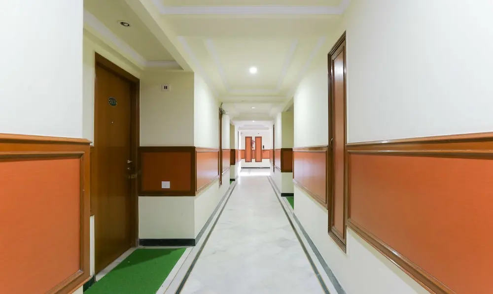 Hotel Adarsha Inn