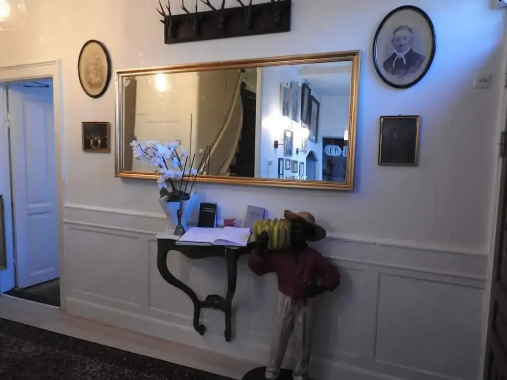 Queen Suite in a Hotel in Tranekaer