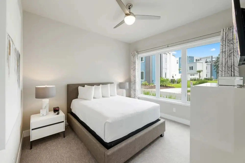Resort-style 4-bed Loft Condo