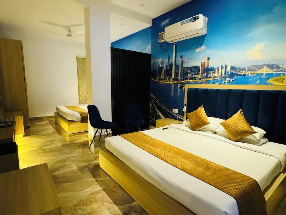HolidayVilla - 1st Japanese Pod, Rooms & Suites - Green Avenue Amritsar