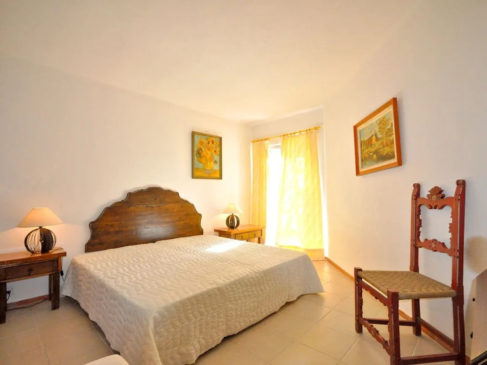 Beautiful Villa With Private Swimming Pool Near the Center of Vilamoura