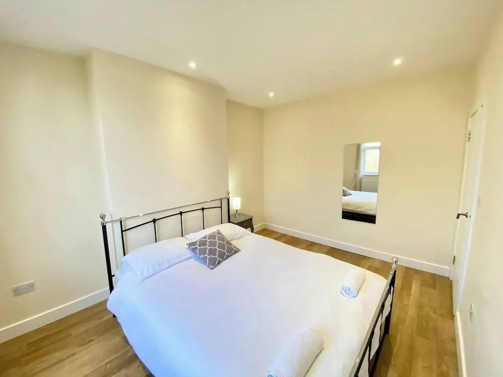 Stunning South Croydon Apartment - Relax in Style