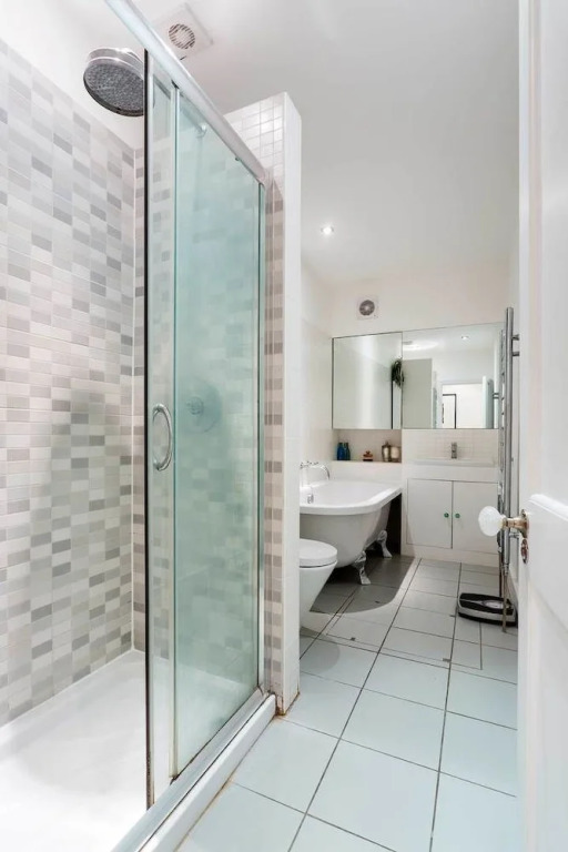 Stanlake Villas Garden Flat