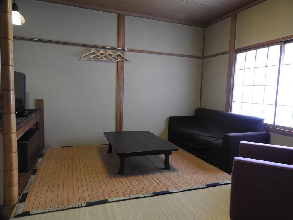 Hunter Lodge