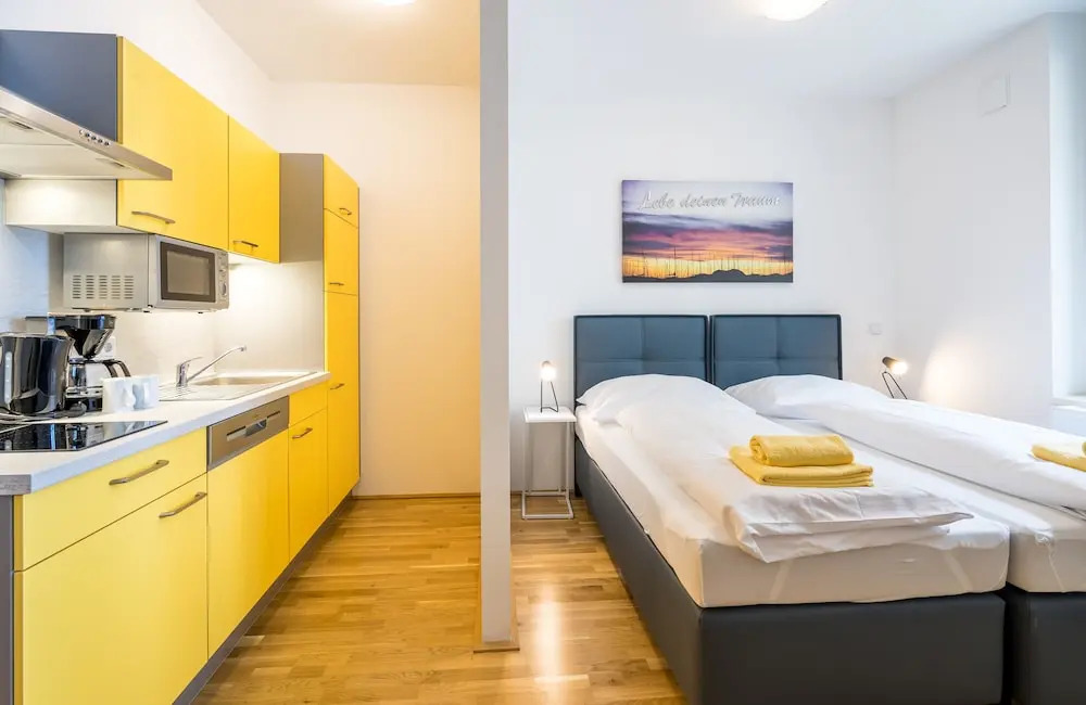 FeelGood Apartments SmartLiving | contactless check-in