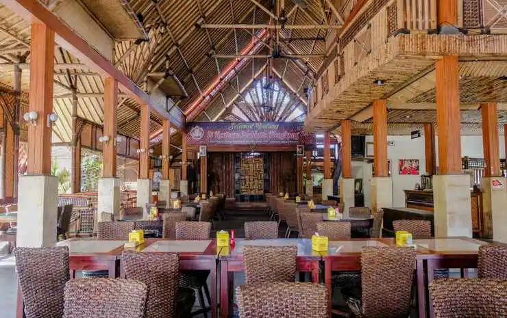 Hotel Mahkota Plengkung by ecommerceloka