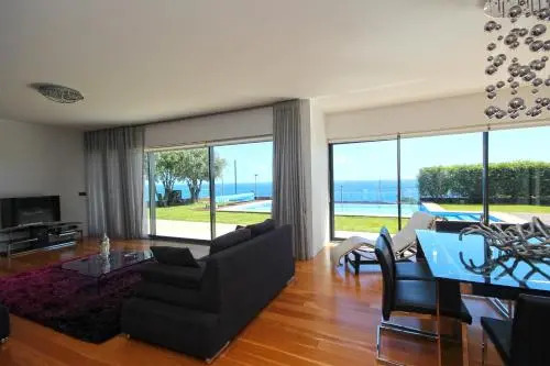 Villa Solmar by HR Madeira