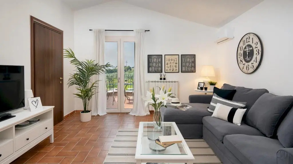 CASA LA FENICE 8&2, Emma Villas