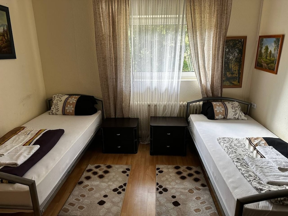 WG-Hostel