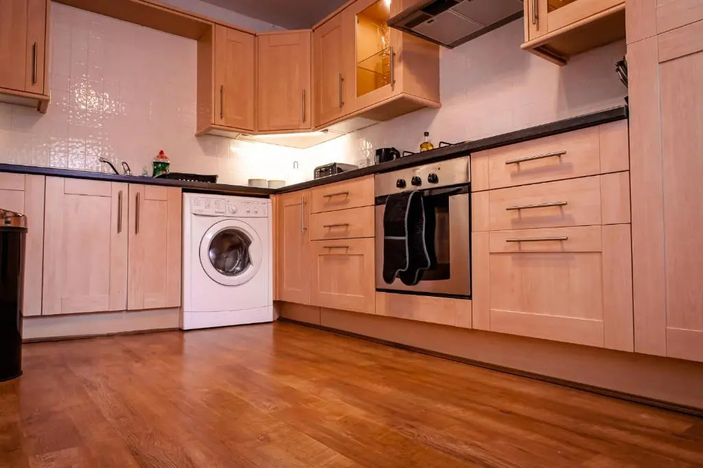 Lord Street Modern Apartment with parking by Rework Accommodation
