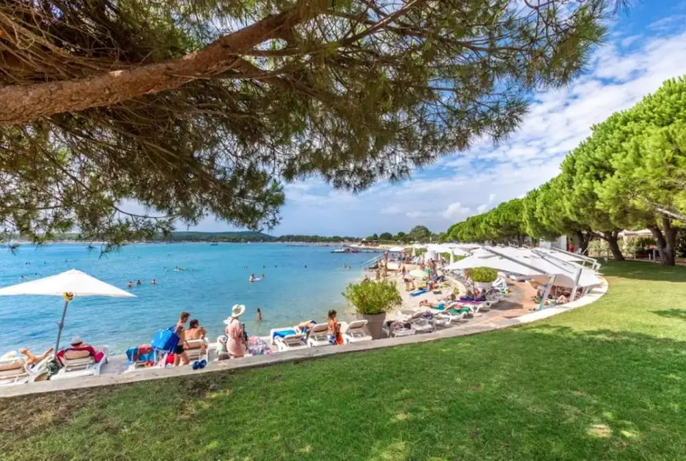Apartment With one Bedroom in Medulin, With Wonderful sea View, Furnis