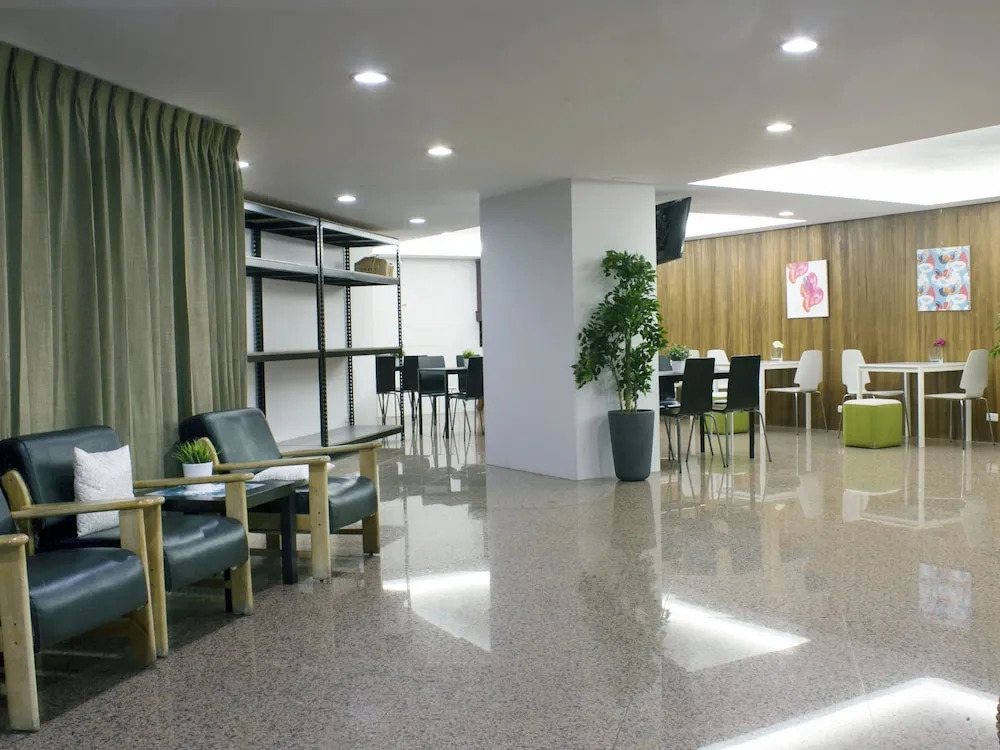Yuan Yu Hotel