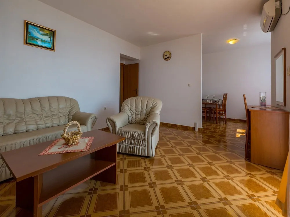 Apartment Adria