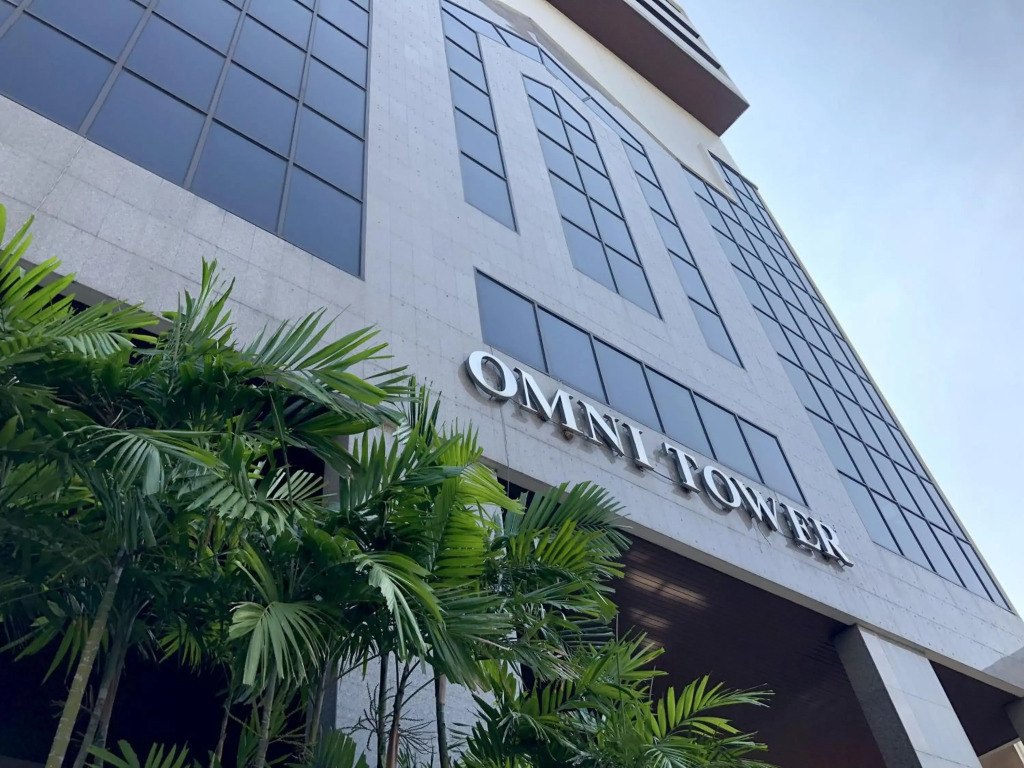 Omni Towers - Large 1 Bedroom Condo Soi Nana