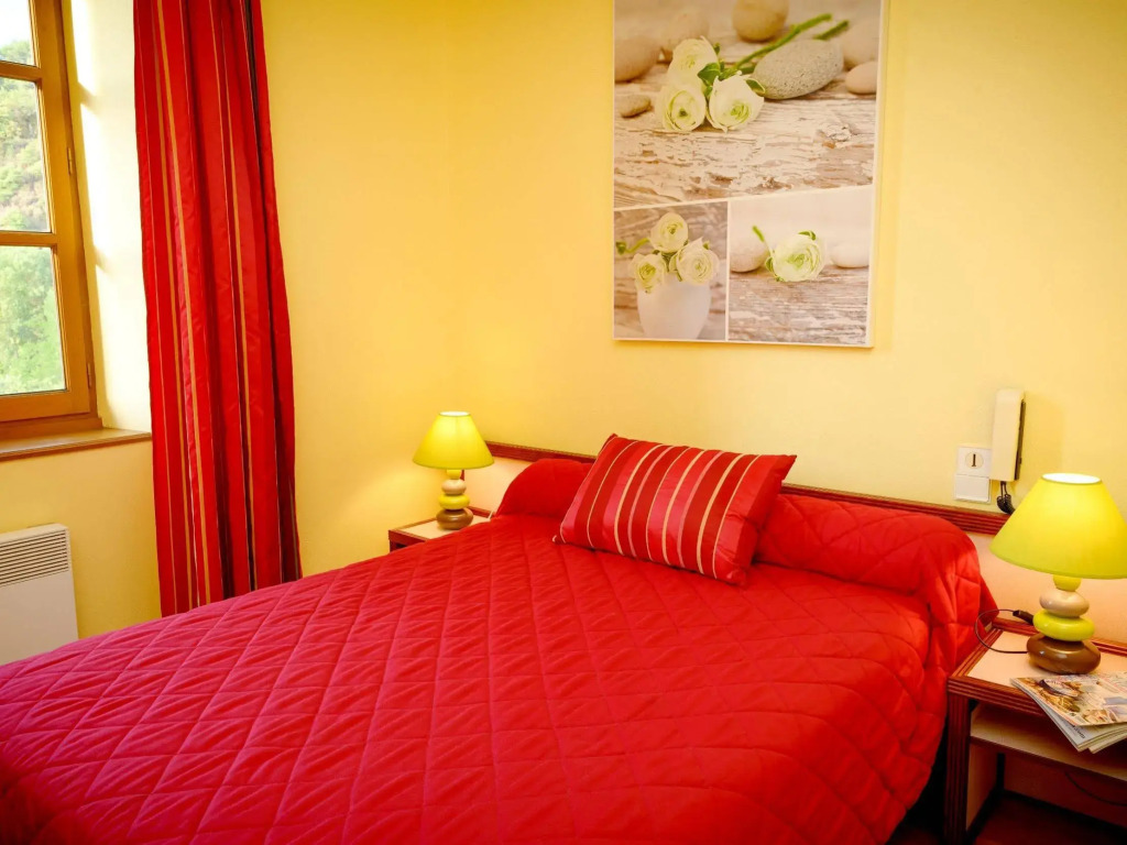 Logis Hostellerie Des Lauriers