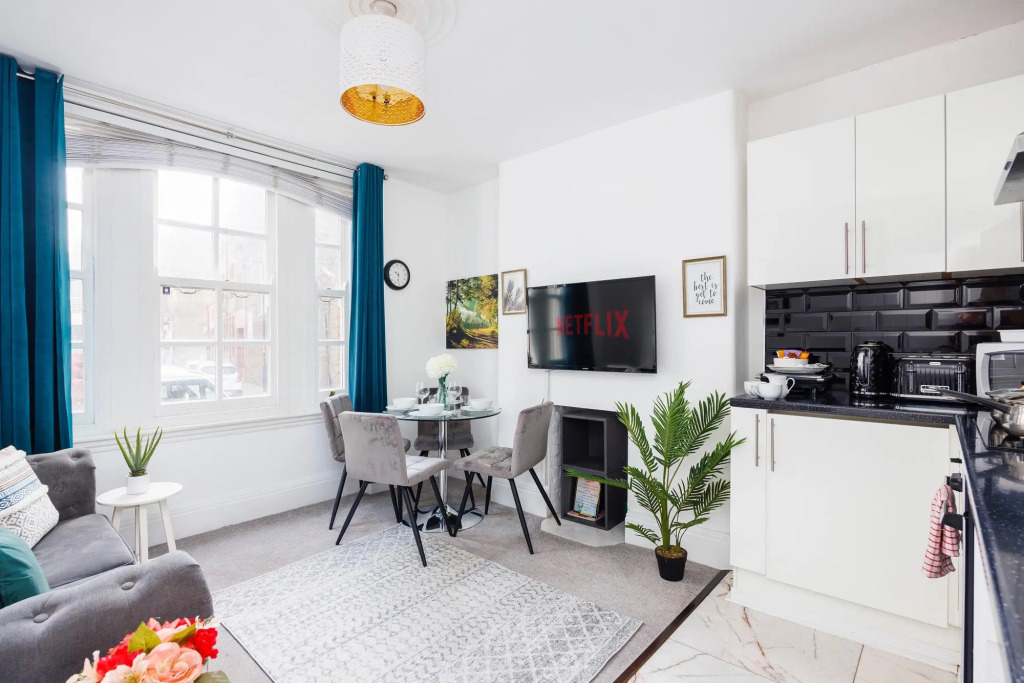 London Bridge 2 bed Apartment Borough Market