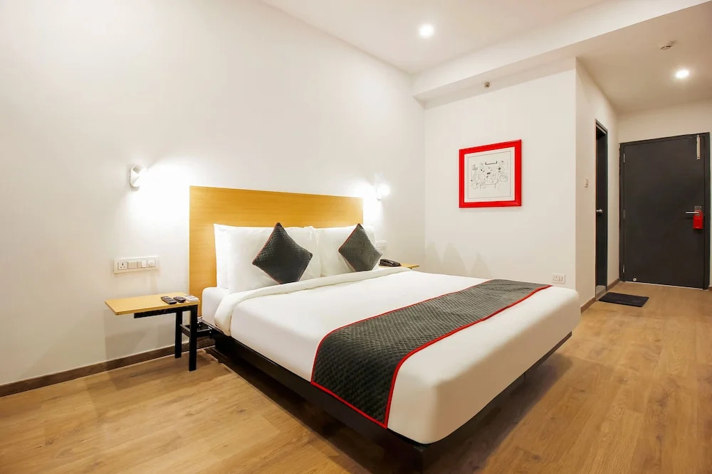 Oyo Townhouse 151 H Square