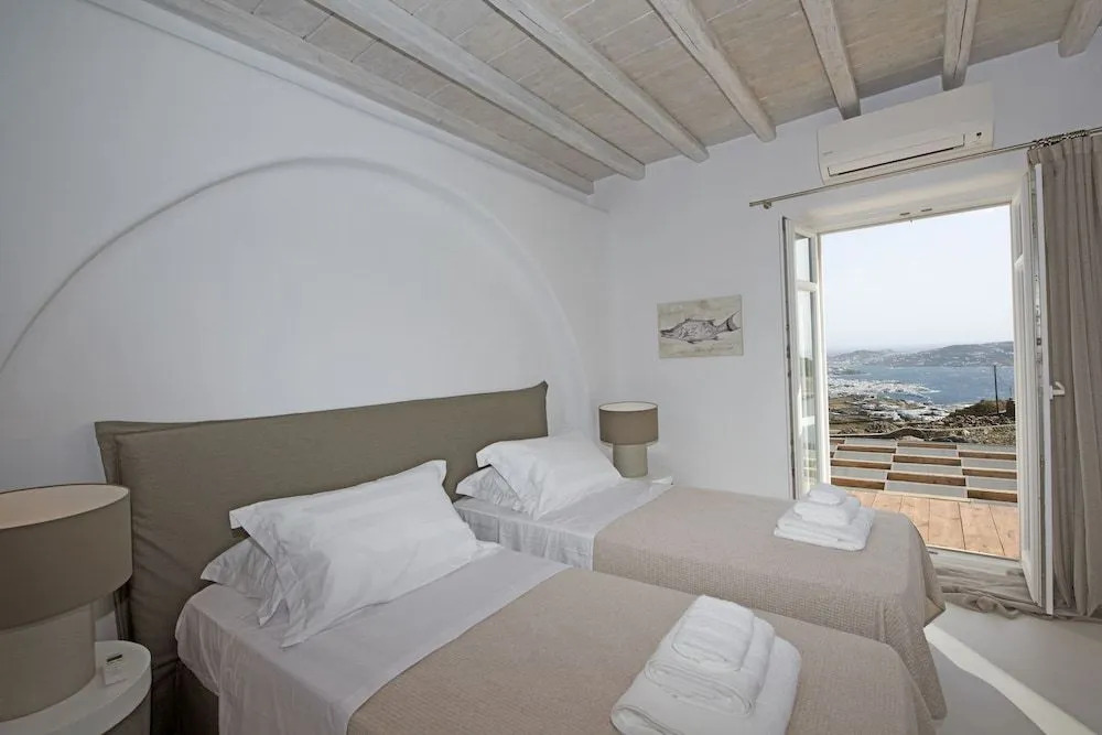Villa Zircon
