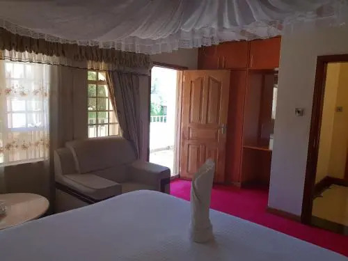 Queens Garden Hotel