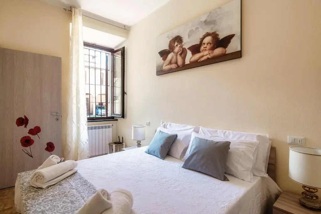 La Corte Rooms and Home Restaurant