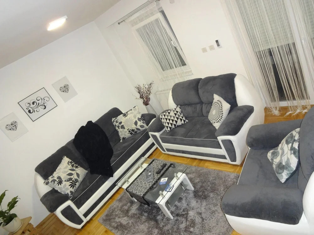 Apolon Apartments