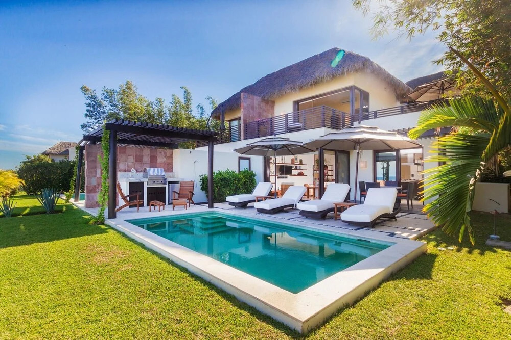 Sunny Vacation Villa 44