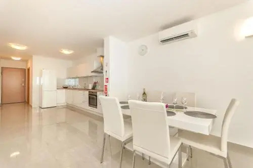 Ap 4 2 In One Of The Most Luxury Building In Omis