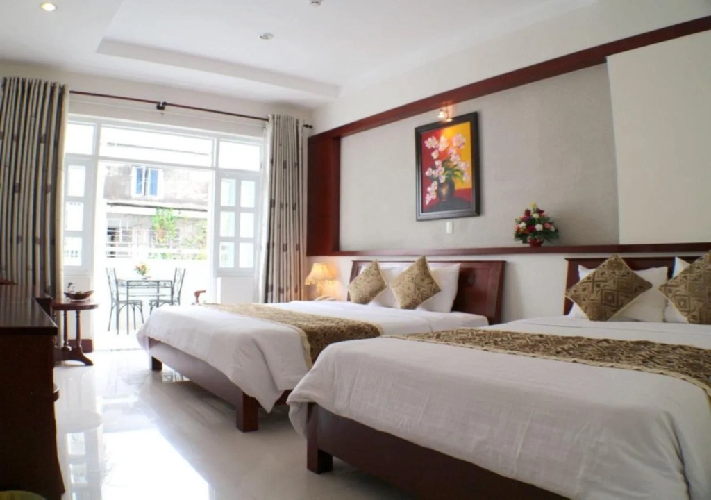 City Hotel 18 Luu Van Lang